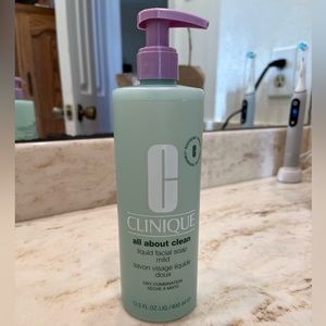 Clinique liquid facial soap dry combo